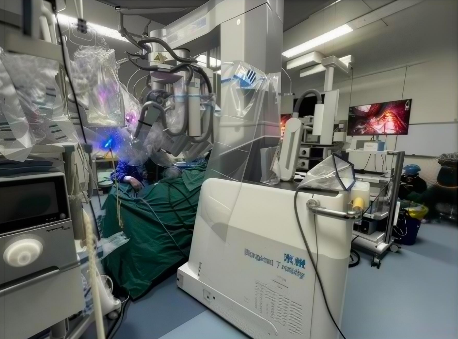 World First | Professor Zheng Ying's Team at West China Second University Hospital Successfully Performs Single-Port Robot-Assisted Transumbilical Uterine Manipulator-Free Radical Hysterectomy for Cervical Cancer